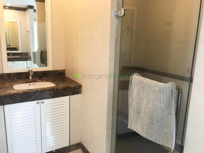 Sukhumvit-Ekamai, Ekamai, Bangkok, Thailand, 3 Bedrooms Bedrooms, ,3 BathroomsBathrooms,Condo,For Rent,Baan Ananda,Sukhumvit-Ekamai,6793
