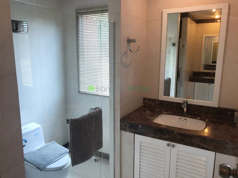 Sukhumvit-Ekamai, Ekamai, Bangkok, Thailand, 3 Bedrooms Bedrooms, ,3 BathroomsBathrooms,Condo,For Rent,Baan Ananda,Sukhumvit-Ekamai,6793