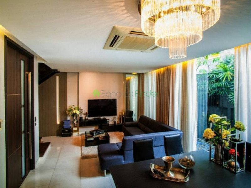 Phrakanong, Bangkok, Thailand, 4 Bedrooms Bedrooms, ,5 BathroomsBathrooms,Town House,For Rent,6798