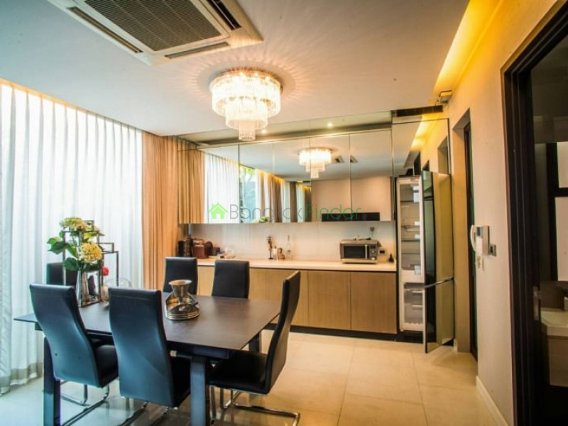 Phrakanong, Bangkok, Thailand, 4 Bedrooms Bedrooms, ,5 BathroomsBathrooms,Town House,For Rent,6798