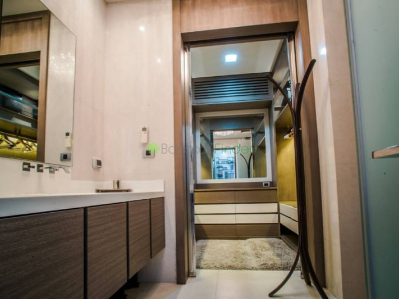 Phrakanong, Bangkok, Thailand, 4 Bedrooms Bedrooms, ,5 BathroomsBathrooms,Town House,For Rent,6798