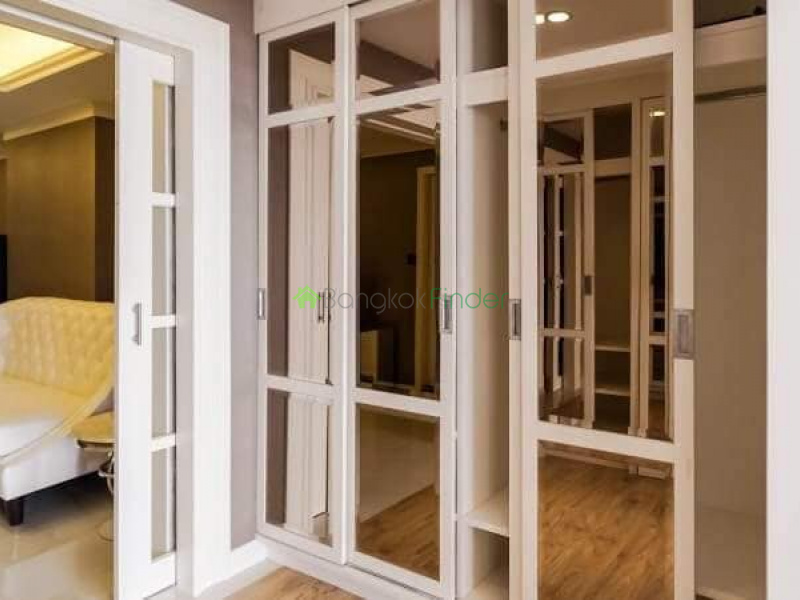 Silom, Bangkok, Thailand, 1 Bedroom Bedrooms, ,1 BathroomBathrooms,Condo,For Sale,State Tower,6804