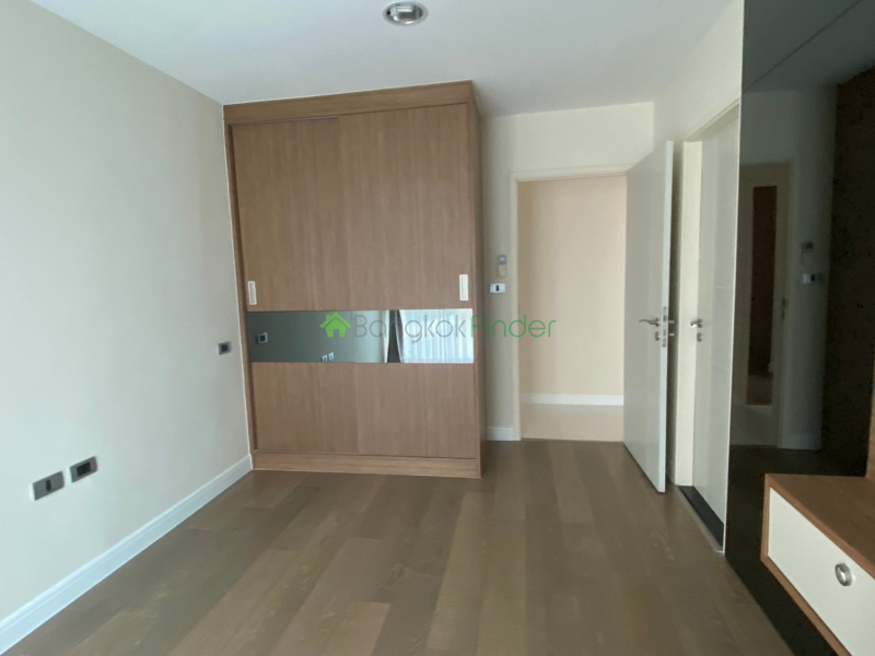 Phromphong, Bangkok, Thailand, 3 Bedrooms Bedrooms, ,3 BathroomsBathrooms,Condo,For Rent,The Crest 24,6812