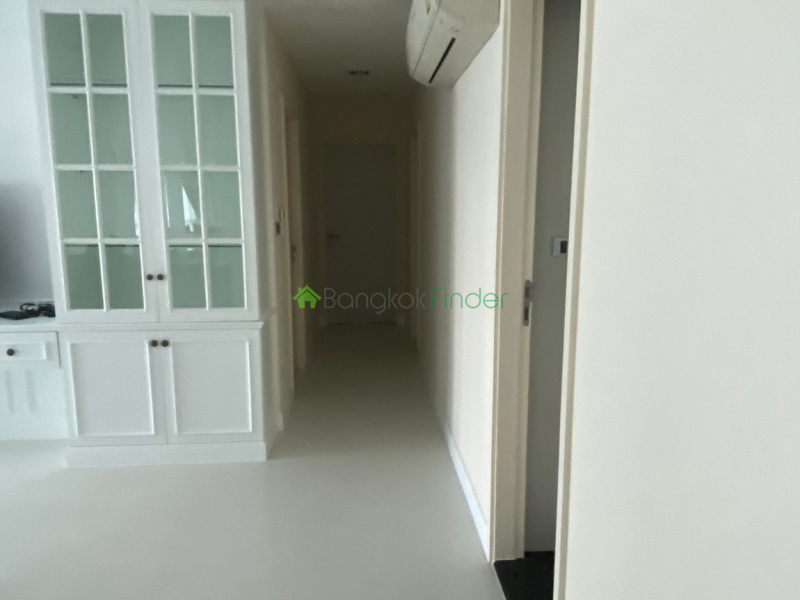 Phromphong, Bangkok, Thailand, 3 Bedrooms Bedrooms, ,3 BathroomsBathrooms,Condo,For Rent,The Crest 24,6812