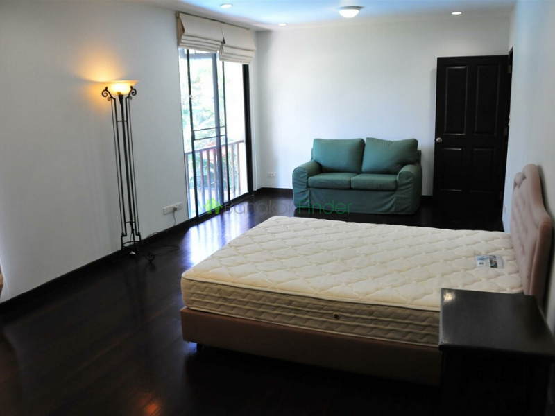 Ekamai, Bangkok, Thailand, 3 Bedrooms Bedrooms, ,4 BathroomsBathrooms,House,Rented,6816