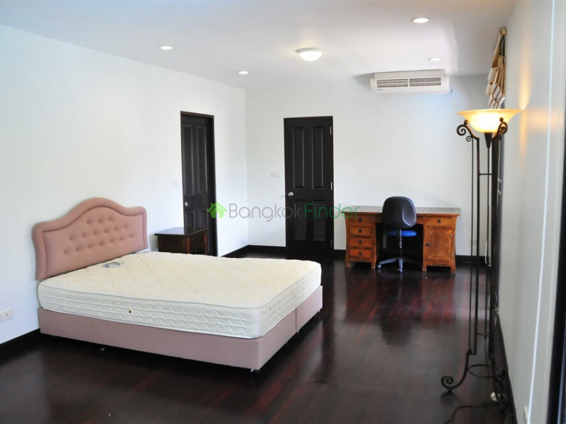 Ekamai, Bangkok, Thailand, 3 Bedrooms Bedrooms, ,4 BathroomsBathrooms,House,Rented,6816