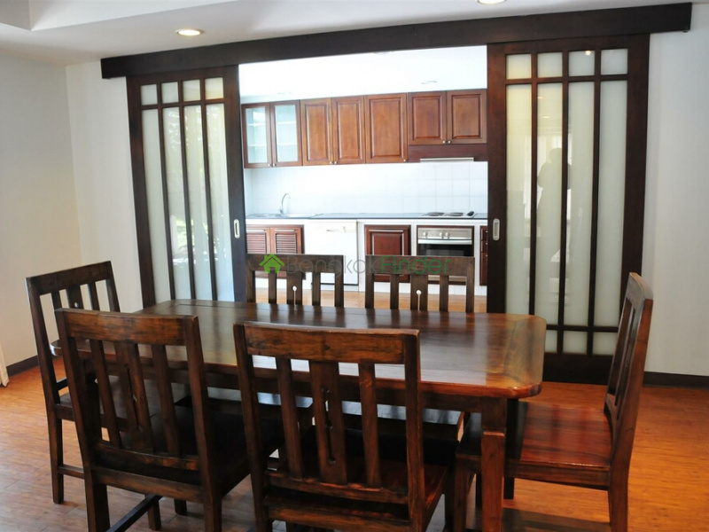 Ekamai, Bangkok, Thailand, 3 Bedrooms Bedrooms, ,4 BathroomsBathrooms,House,Rented,6816