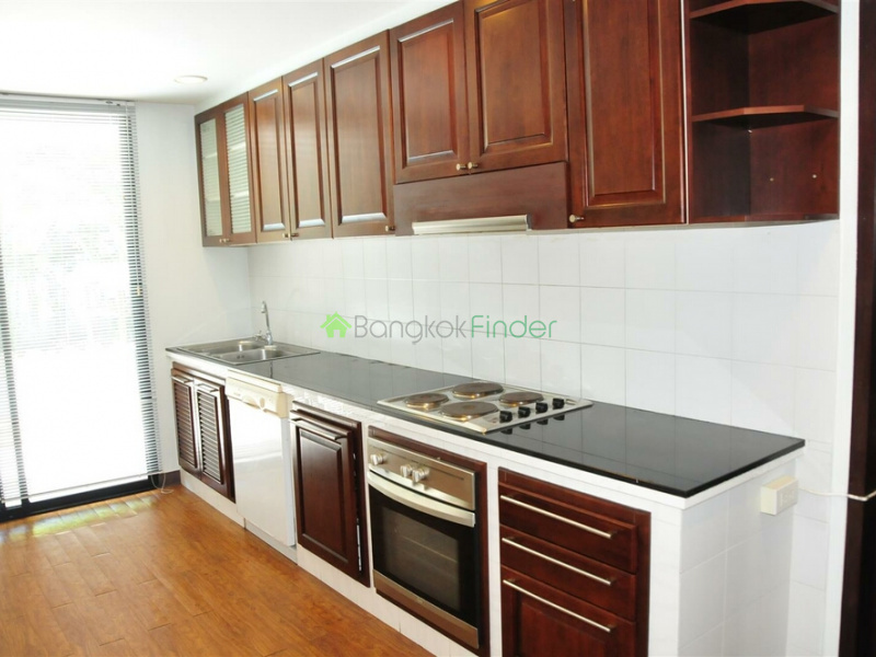 Ekamai, Bangkok, Thailand, 3 Bedrooms Bedrooms, ,4 BathroomsBathrooms,House,Rented,6816