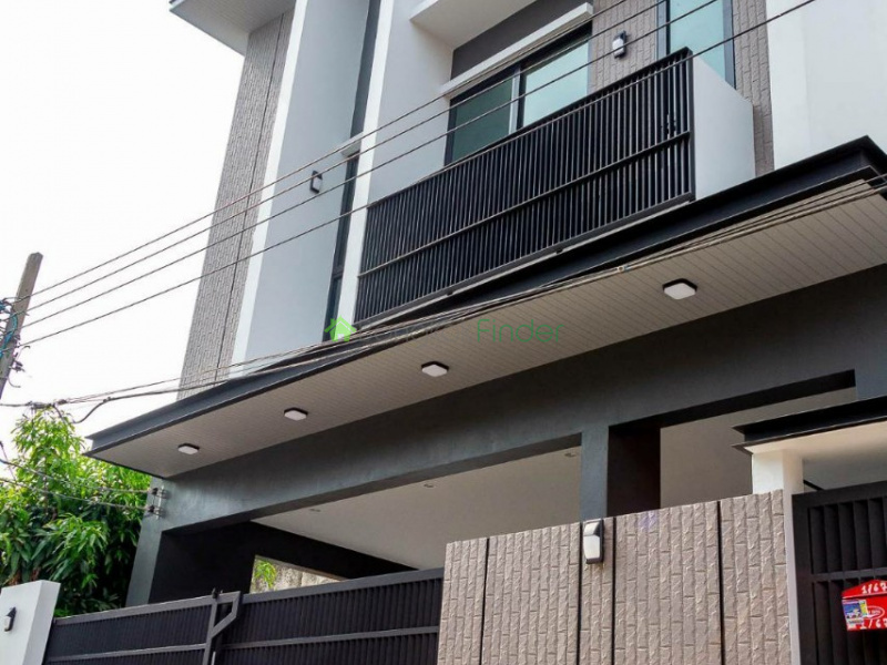 Ekamai, Bangkok, Thailand, 3 Bedrooms Bedrooms, ,4 BathroomsBathrooms,House,For Sale,6820