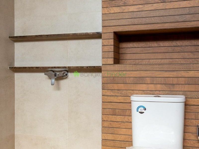 Ekamai, Bangkok, Thailand, 3 Bedrooms Bedrooms, ,4 BathroomsBathrooms,House,For Sale,6820