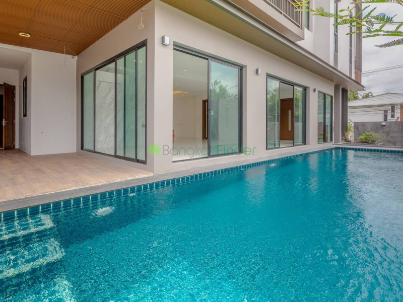 Ekamai, Bangkok, Thailand, 6 Bedrooms Bedrooms, ,7 BathroomsBathrooms,House,Sold,6821