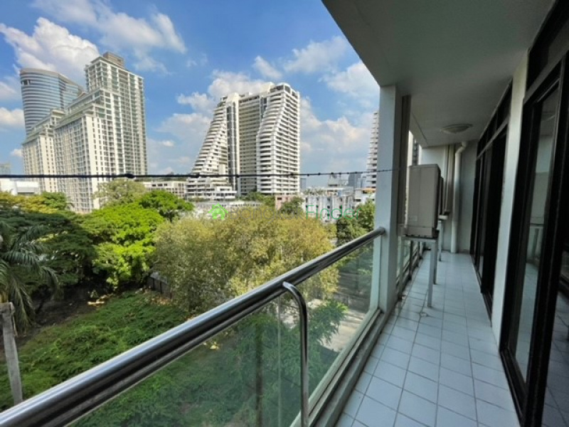 39 Sukhumvit, Phrom Phong, Bangkok, Thailand, 3 Bedrooms Bedrooms, ,3 BathroomsBathrooms,Condo,For Sale,Baan Prompong,Sukhumvit,6835