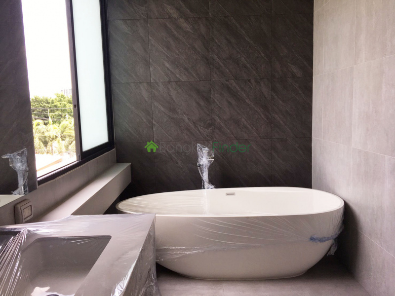 Rama 9, Bangkok, Thailand, 3 Bedrooms Bedrooms, ,2 BathroomsBathrooms,Town House,For Rent,6840