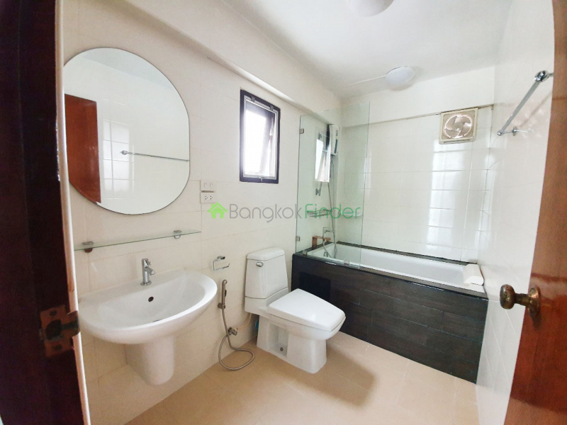 Punnawithi, Bangkok, Thailand, 3 Bedrooms Bedrooms, ,3 BathroomsBathrooms,House,For Rent,6849