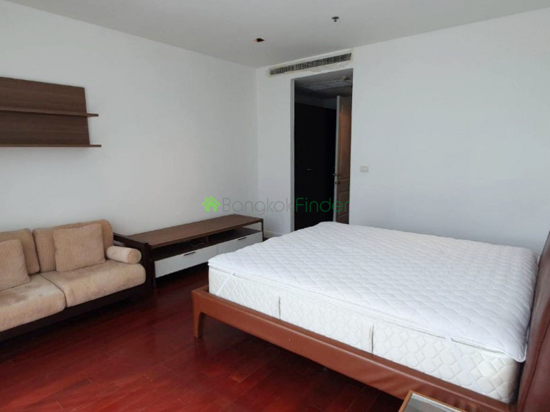 Ploenchit, Bangkok, Thailand, 3 Bedrooms Bedrooms, ,3 BathroomsBathrooms,Condo,For Rent,Athenee Residence,6858