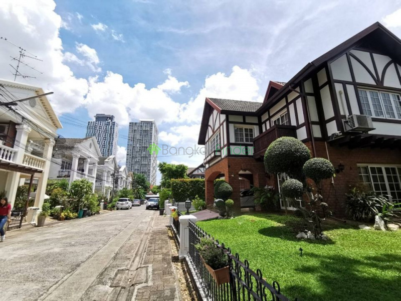 On Nut, Bangkok, Thailand, 4 Bedrooms Bedrooms, ,4 BathroomsBathrooms,House,For Sale,6861