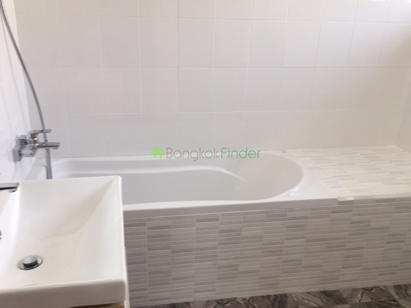 Sathorn, Bangkok, Thailand, 4 Bedrooms Bedrooms, ,4 BathroomsBathrooms,House,For Rent,6879