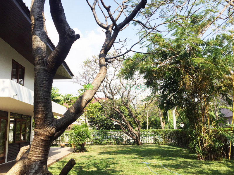 Sathorn, Bangkok, Thailand, 4 Bedrooms Bedrooms, ,4 BathroomsBathrooms,House,For Rent,6879