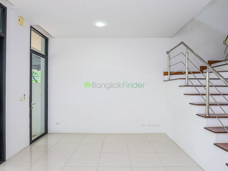 Thonglor, Bangkok, Thailand, 4 Bedrooms Bedrooms, ,4 BathroomsBathrooms,Town House,For Rent,6892