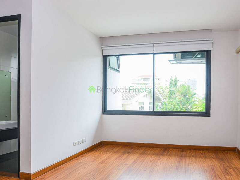 Thonglor, Bangkok, Thailand, 4 Bedrooms Bedrooms, ,4 BathroomsBathrooms,Town House,For Rent,6892