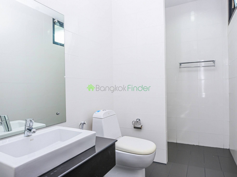 Thonglor, Bangkok, Thailand, 4 Bedrooms Bedrooms, ,4 BathroomsBathrooms,Town House,For Rent,6892