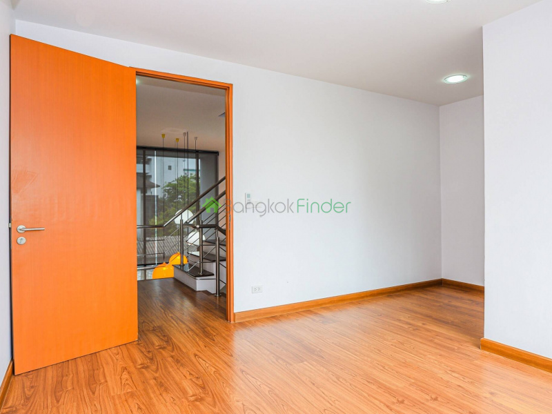 Thonglor, Bangkok, Thailand, 4 Bedrooms Bedrooms, ,4 BathroomsBathrooms,Town House,For Rent,6892