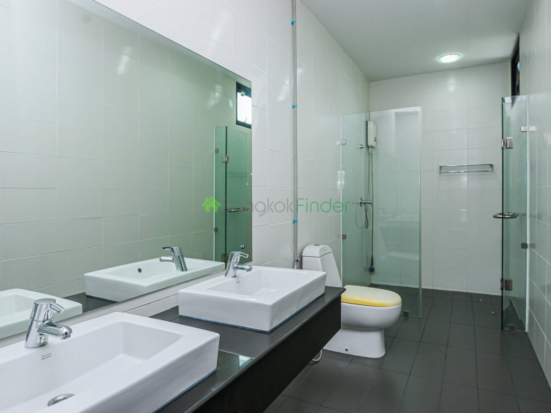 Thonglor, Bangkok, Thailand, 4 Bedrooms Bedrooms, ,4 BathroomsBathrooms,Town House,For Rent,6892