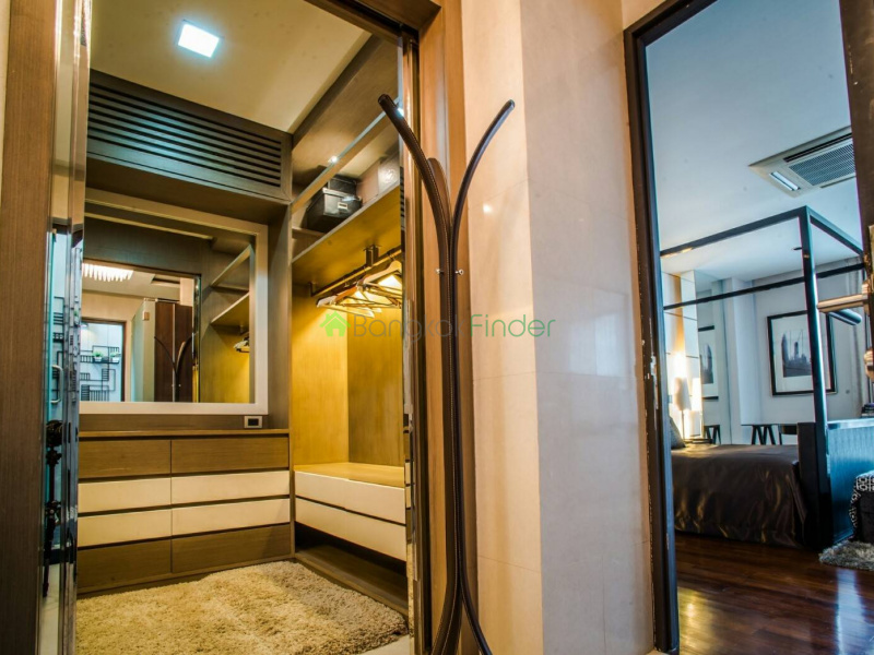 Ekamai, Bangkok, Thailand, 4 Bedrooms Bedrooms, ,4 BathroomsBathrooms,House,For Rent,6893