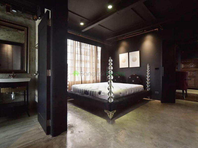 Bangkok, Thailand, 3 Bedrooms Bedrooms, ,3 BathroomsBathrooms,Condo,For Rent,The Emporio ,6896
