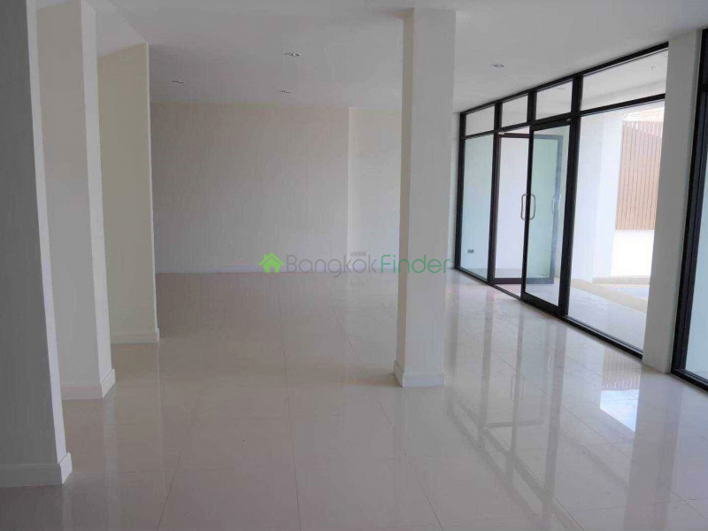 Sukhumvit 101/1, Bangkok, Thailand, 6 Bedrooms Bedrooms, ,2 BathroomsBathrooms,House,For Sale,6901