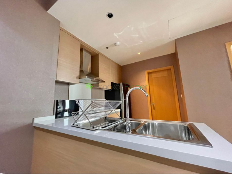 Sukhumvit, Bangkok, Thailand, 1 Bedroom Bedrooms, ,1 BathroomBathrooms,Condo,For Rent,The Emporio,6912