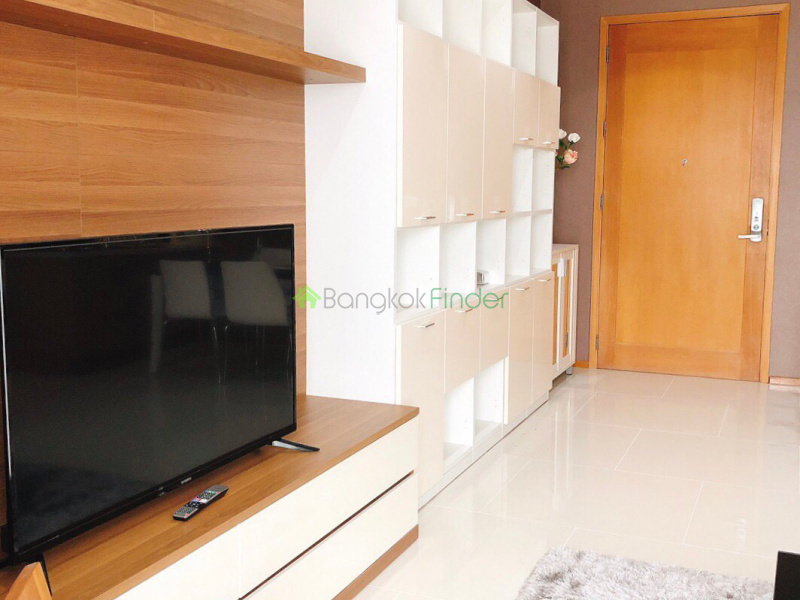 Sukhumvit, Bangkok, Thailand, 1 Bedroom Bedrooms, ,1 BathroomBathrooms,Condo,For Rent,The Emporio,6912