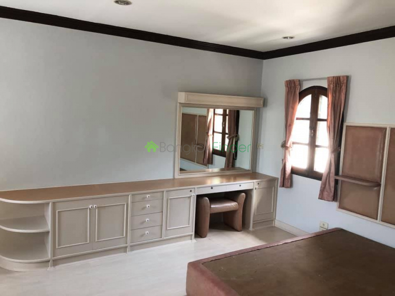 Bangchak, Bangkok, Thailand, 6 Bedrooms Bedrooms, ,5 BathroomsBathrooms,House,For Rent,6921