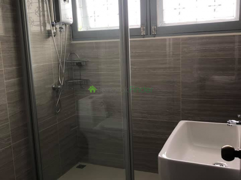 Bangchak, Bangkok, Thailand, 6 Bedrooms Bedrooms, ,5 BathroomsBathrooms,House,For Rent,6921