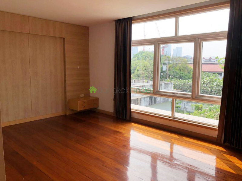 Bangchak, Bangkok, Thailand, 6 Bedrooms Bedrooms, ,6 BathroomsBathrooms,House,For Rent,6926