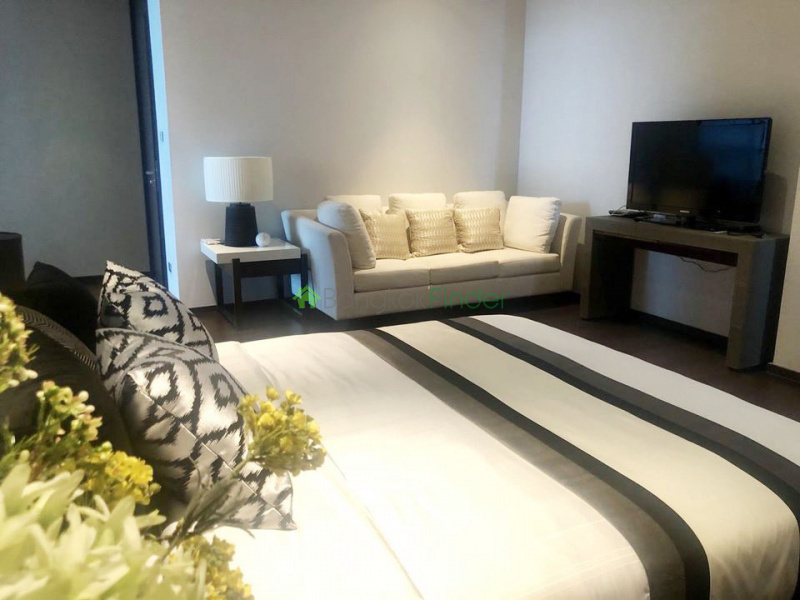 Nana, Bangkok, Thailand, 3 Bedrooms Bedrooms, ,4 BathroomsBathrooms,Condo,For Sale,Hyde 13,6945