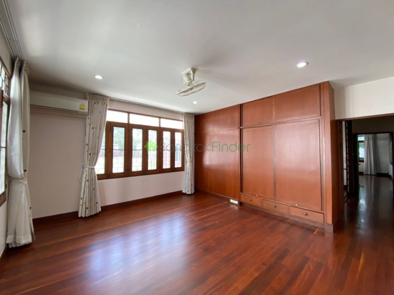 Asoke, Bangkok, Thailand, 4 Bedrooms Bedrooms, ,3 BathroomsBathrooms,House,For Rent,6948