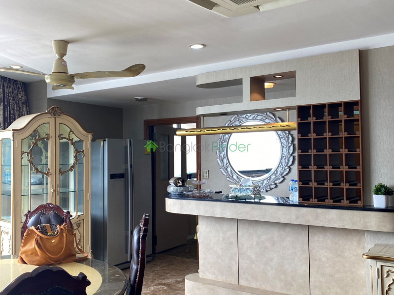 Sukhumvit 24, Bangkok, Thailand, 2 Bedrooms Bedrooms, ,2 BathroomsBathrooms,Condo,For Rent,President Park,6953