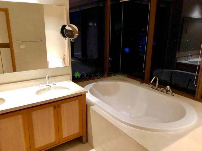 Sukhumvit 24, Bangkok, Thailand, 3 Bedrooms Bedrooms, ,4 BathroomsBathrooms,Condo,For Rent,Emporio,6963