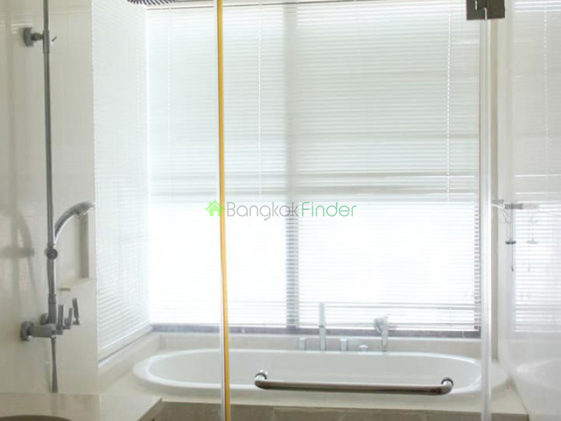 Phromphong, Bangkok, Thailand, 2 Bedrooms Bedrooms, ,3 BathroomsBathrooms,Condo,For Rent,Emporio,6975