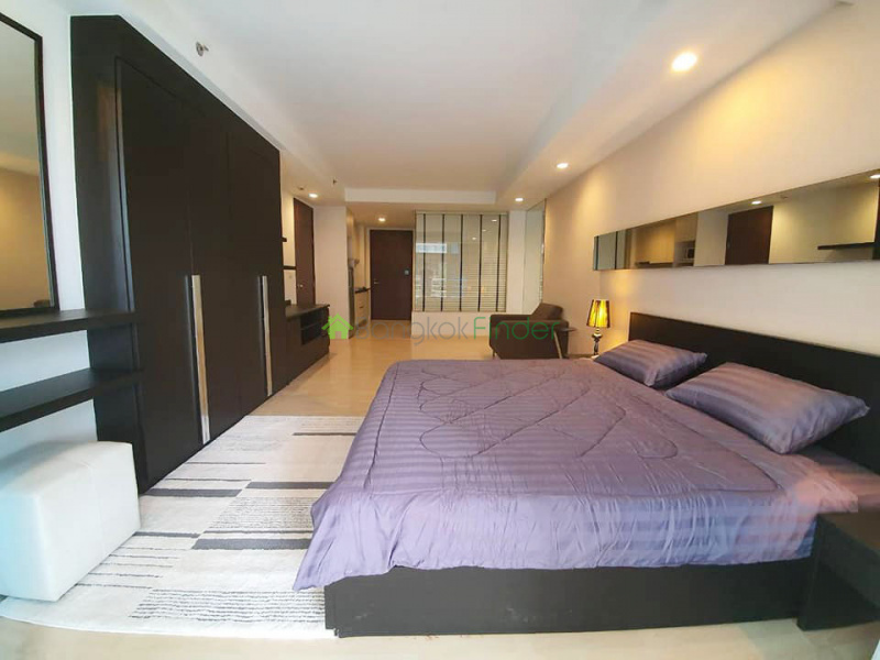 Rajadamri, Bangkok, Thailand, 2 Bedrooms Bedrooms, ,2 BathroomsBathrooms,Condo,For Rent,The Rajdamri,6987