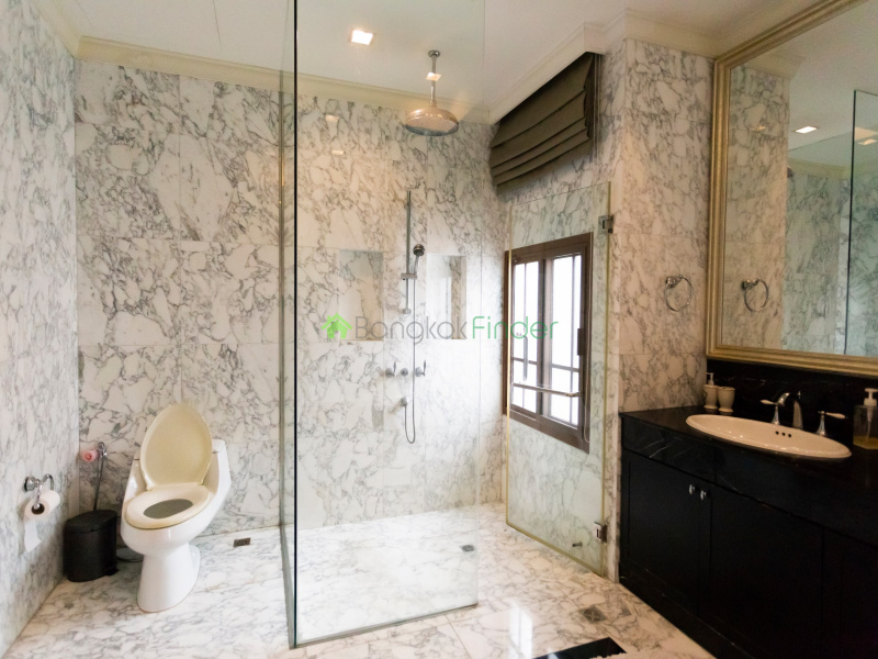 Phra Kanong, Bangkok, Thailand, 4 Bedrooms Bedrooms, ,5 BathroomsBathrooms,House,For Rent,6988