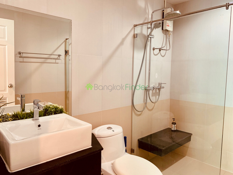 Petchaburi, Bangkok, Thailand, 2 Bedrooms Bedrooms, ,1 BathroomBathrooms,Condo,For Rent,Sukhumvit Living Town,6995