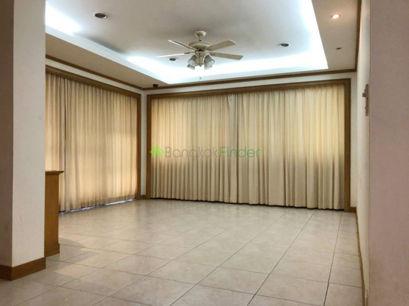 Thonglor, Bangkok, Thailand, 4 Bedrooms Bedrooms, ,4 BathroomsBathrooms,House,For Rent,7018