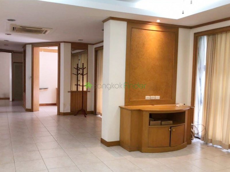 Thonglor, Bangkok, Thailand, 4 Bedrooms Bedrooms, ,4 BathroomsBathrooms,House,For Rent,7018