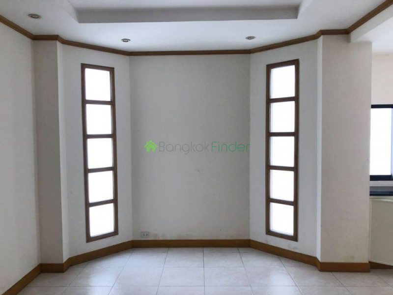 Thonglor, Bangkok, Thailand, 4 Bedrooms Bedrooms, ,4 BathroomsBathrooms,House,For Rent,7018