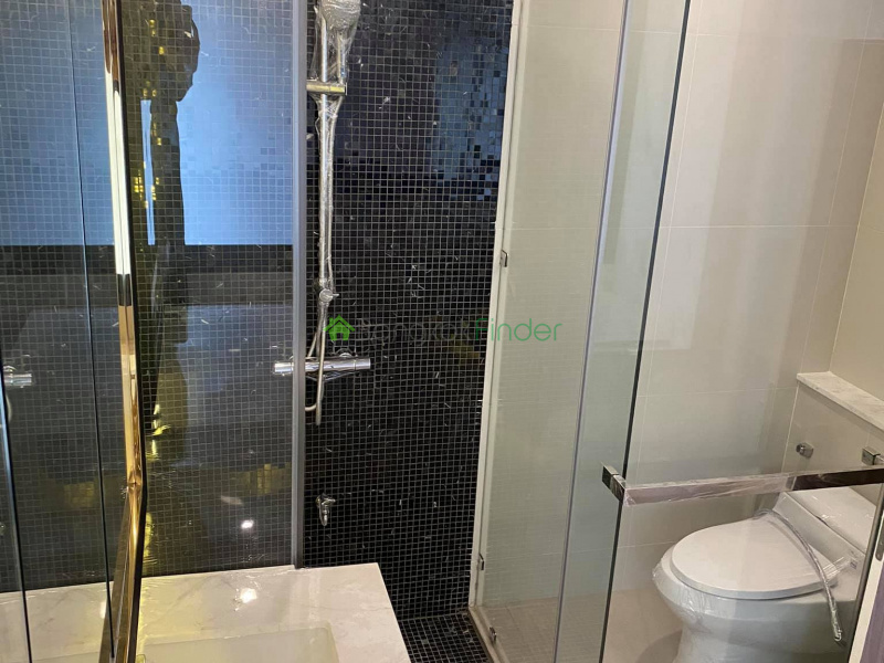 Ekamai, Bangkok, Thailand, 4 Bedrooms Bedrooms, ,5 BathroomsBathrooms,House,For Sale,7034