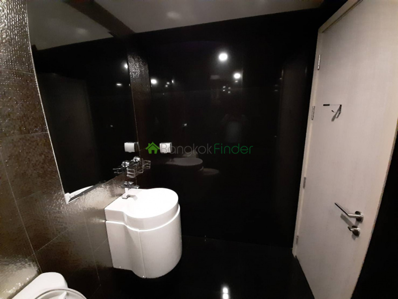 Thonglor, Bangkok, Thailand, 2 Bedrooms Bedrooms, ,2 BathroomsBathrooms,Condo,For Rent,Rhythm Sukhumvit 36-38,7063