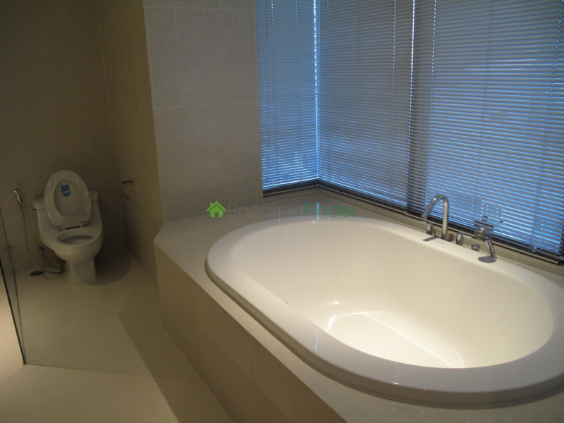 Phormphong, Bangkok, Thailand, 3 Bedrooms Bedrooms, ,3 BathroomsBathrooms,Condo,For Rent,Emporio,7068