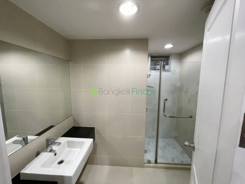 Rama 9, Bangkok, Thailand, 3 Bedrooms Bedrooms, ,2 BathroomsBathrooms,Condo,For Sale,Belle Grand Rama 9,7087